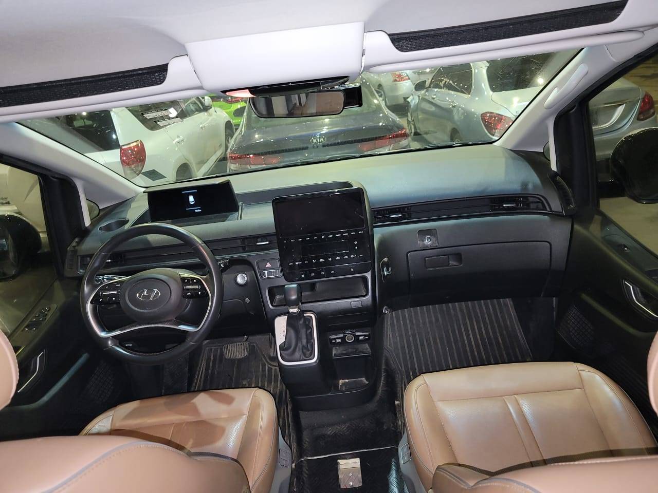 HYUNDAI STARIA 2022 - Marhaba Auction Used Cars - Image 6