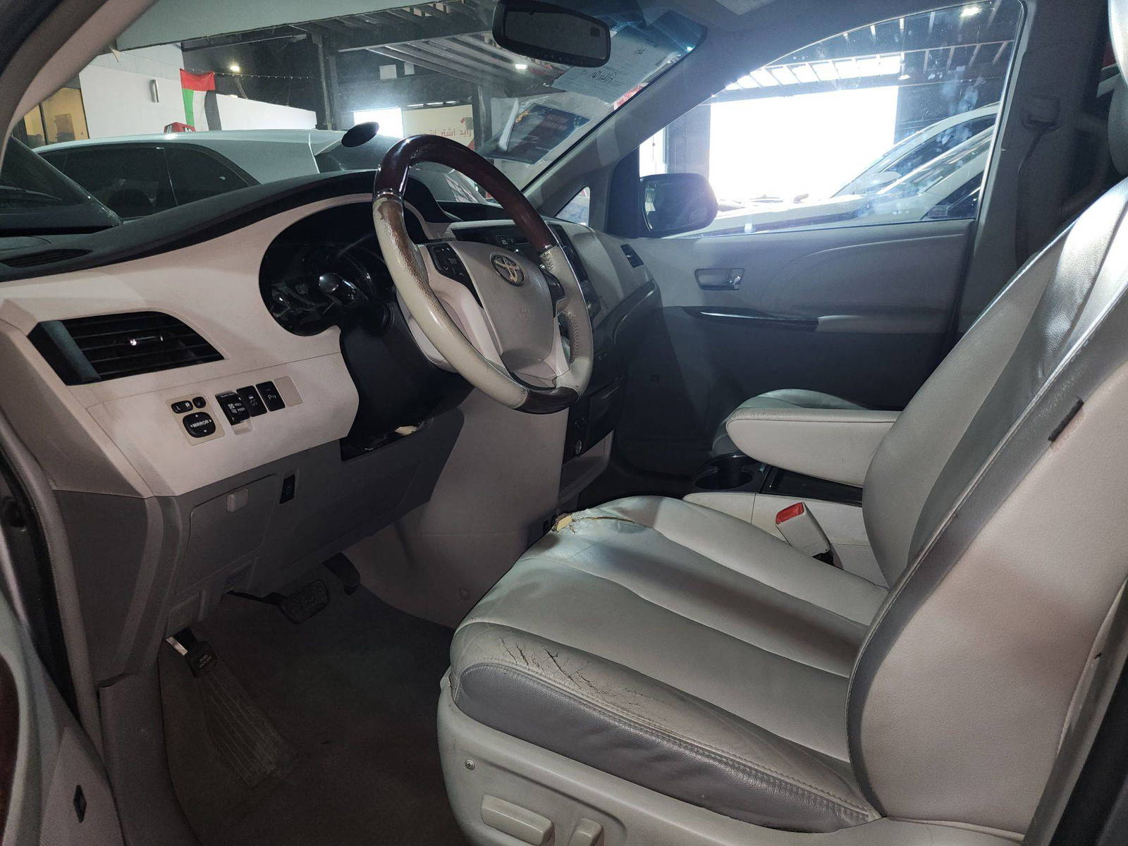 TOYOTA SIENNA 2011 - Marhaba Auction Used Cars - Image 7