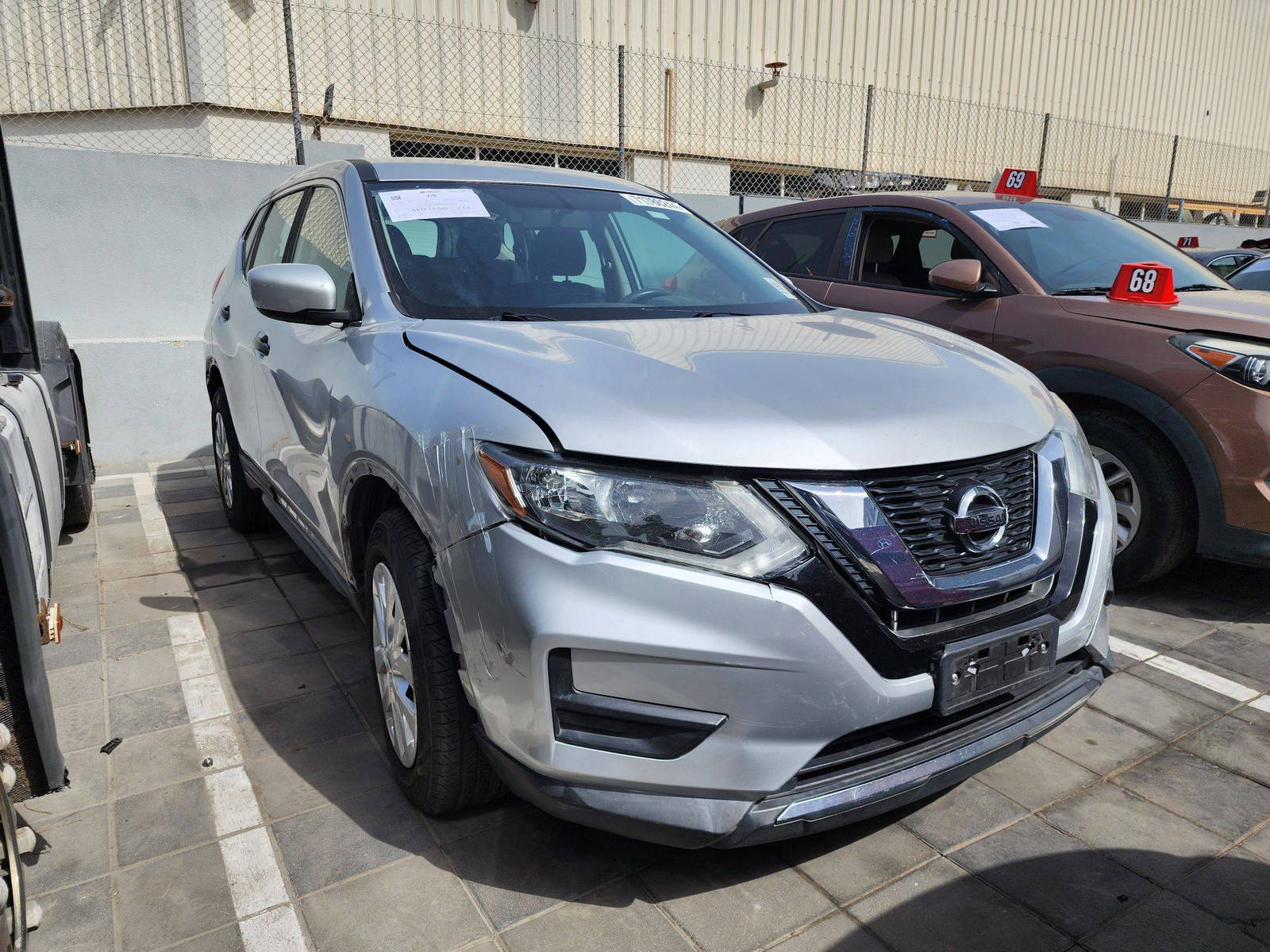 2017 NISSAN ROGUE — 138068 Miles — Lot 71786244 — Al Quoz - Marhaba Auctions Used Cars - Image 4