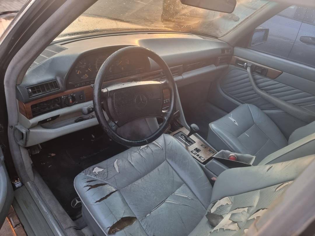 1991 MERCEDES BENZ 300SE — 266772 Miles — Lot A590747 — Ind. 12 - Marhaba Auctions Used Cars - Image 7