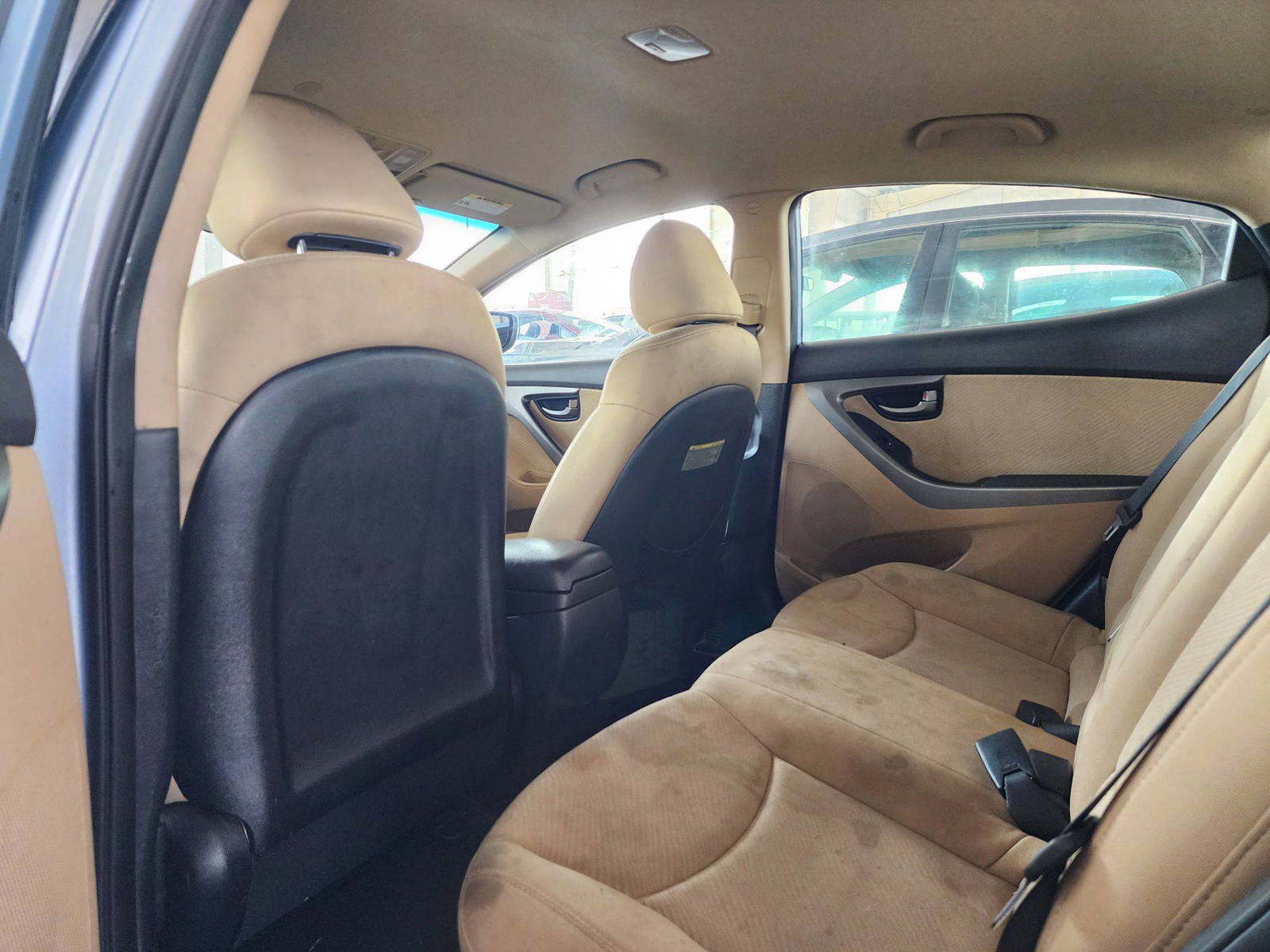 2012 HYUNDAI ELANTRA — 215091 Miles — Lot 53637474 — Souq - Marhaba Auctions Used Cars - Image 6