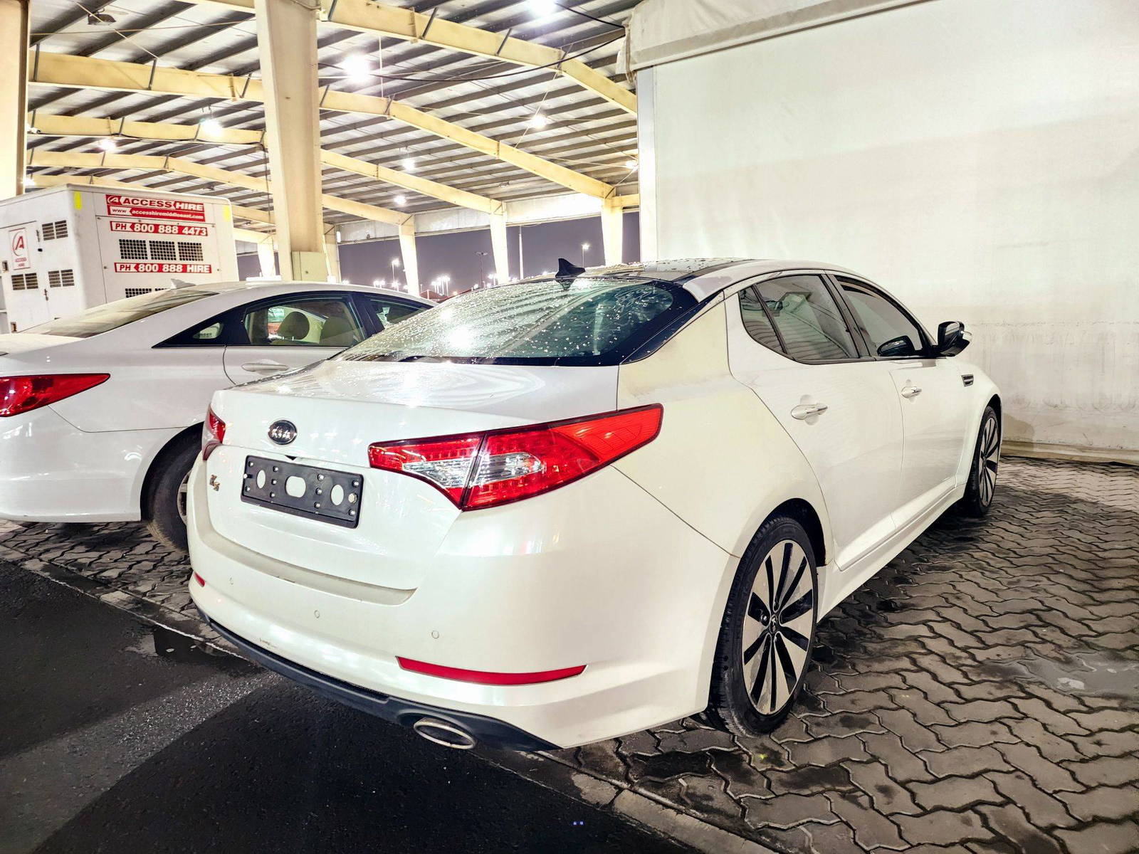 2011 KIA K5 — 71360 KM — Lot 062323 — Souq - Marhaba Auctions Used Cars - Image 3