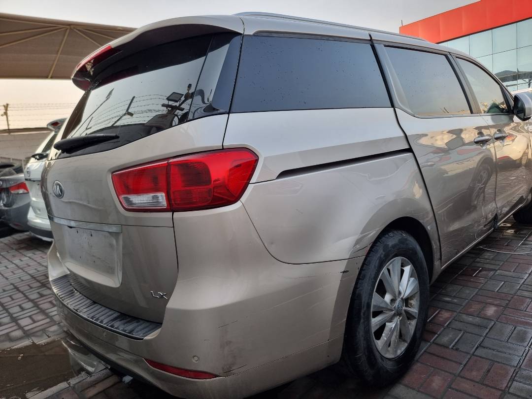 2017 KIA SEDONA — 162365 Miles — Lot 6253394 — Main - Marhaba Auctions Used Cars - Image 3