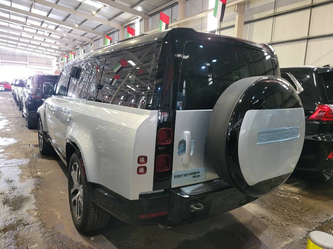 2023 LAND ROVER DEFENDER X DYNAMIC HSE — 10633 Miles — Lot U2P2227079 — Main - Marhaba Auctions Used Cars - Image 5