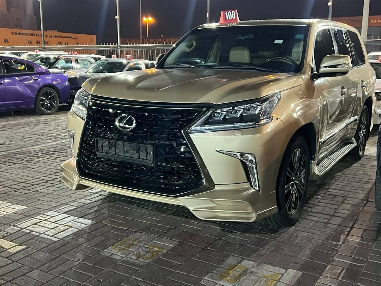 2009 LEXUS LX 570 — 183412 KM — Lot W894028311 - Marhaba Auctions Used Cars - Image 6