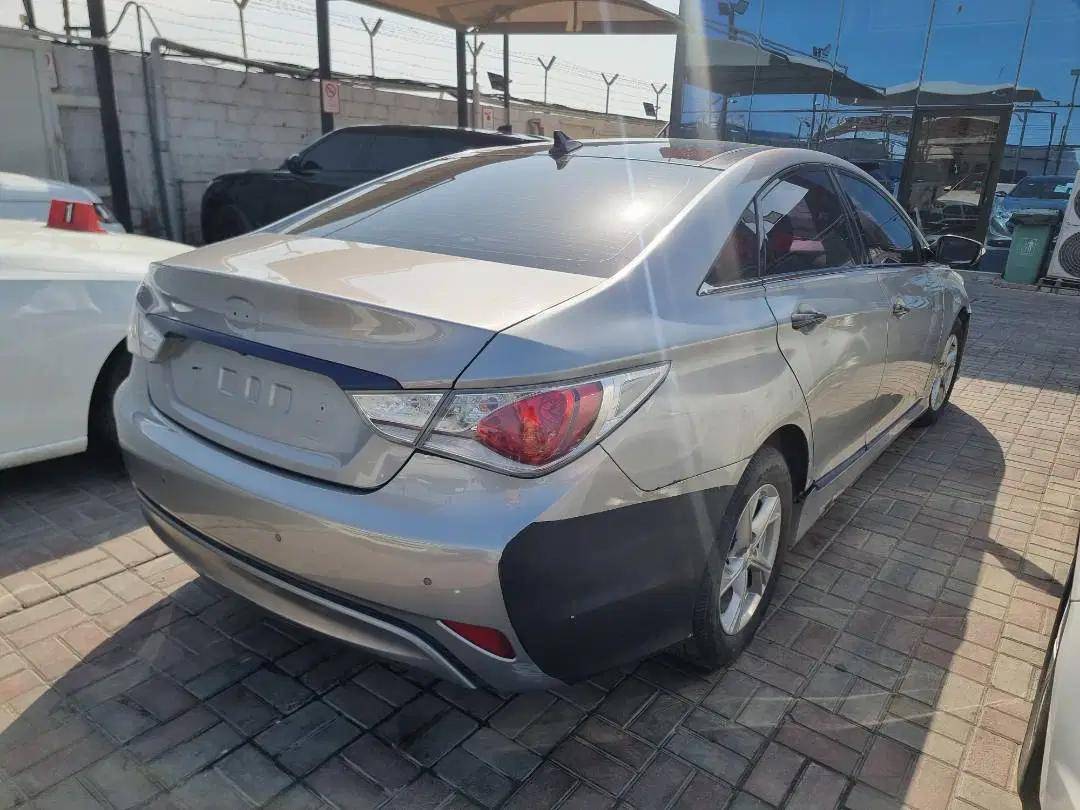 HYUNDAI SONATA 2012 - Marhaba Auction Used Cars - Image 4