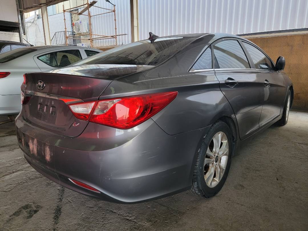 2011 HYUNDAI SONATA — 122404 Miles — Lot 59475093 - Marhaba Auctions Used Cars - Image 4