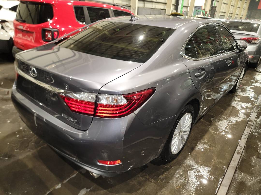 2014 LEXUS ES 350 — 103136 Miles — Lot 2112073 - Marhaba Auctions Used Cars - Image 4