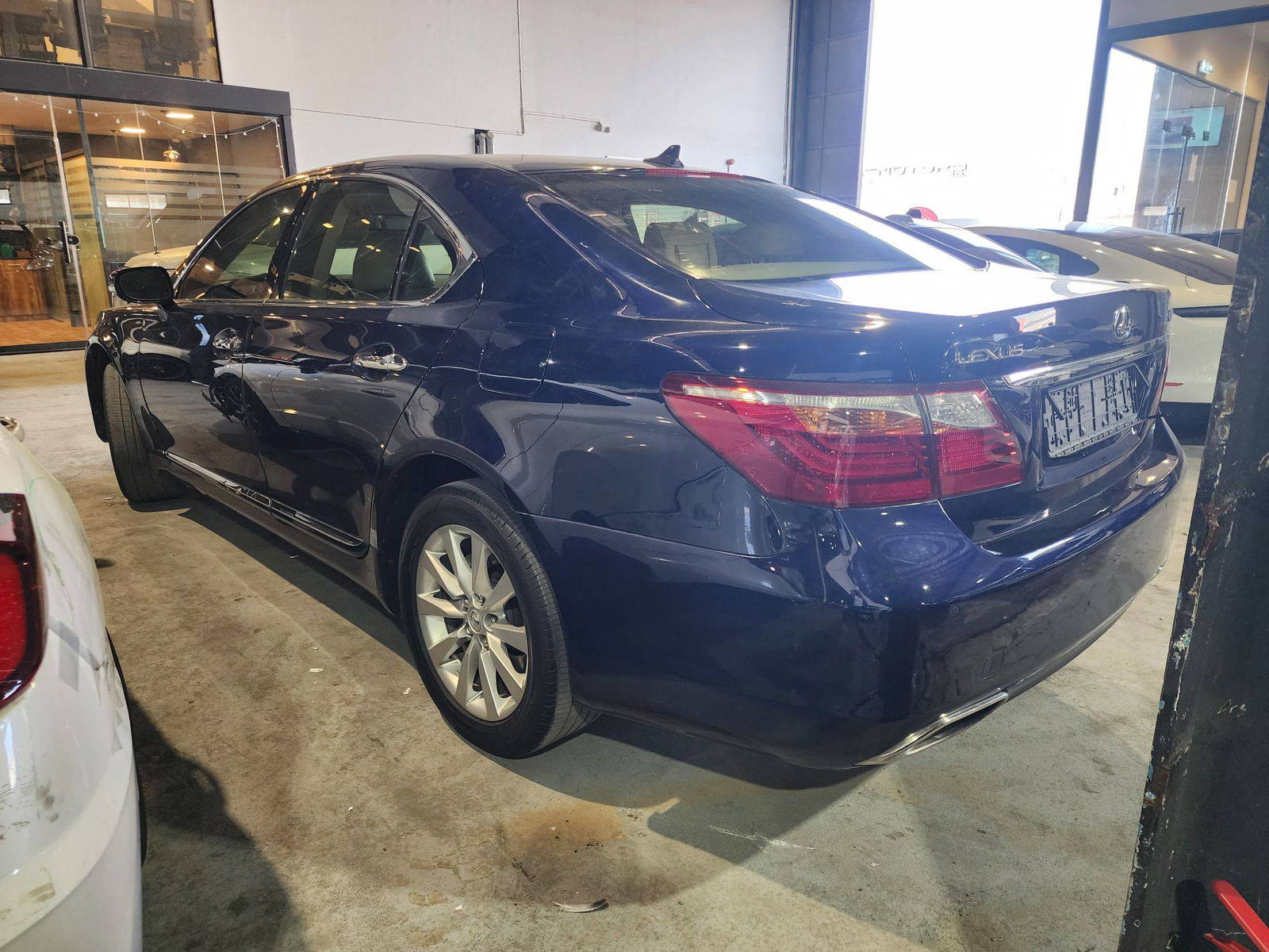 LEXUS LS 460 2010 - Marhaba Auction Used Cars - Image 6