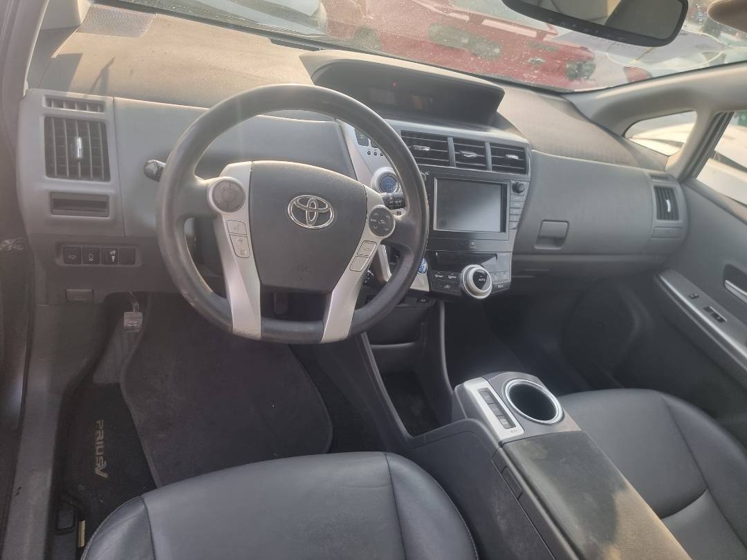 2012 TOYOTA PRIUS V — 142513 Miles — Lot 3124087 — Ind. 12 - Marhaba Auctions Used Cars - Image 8
