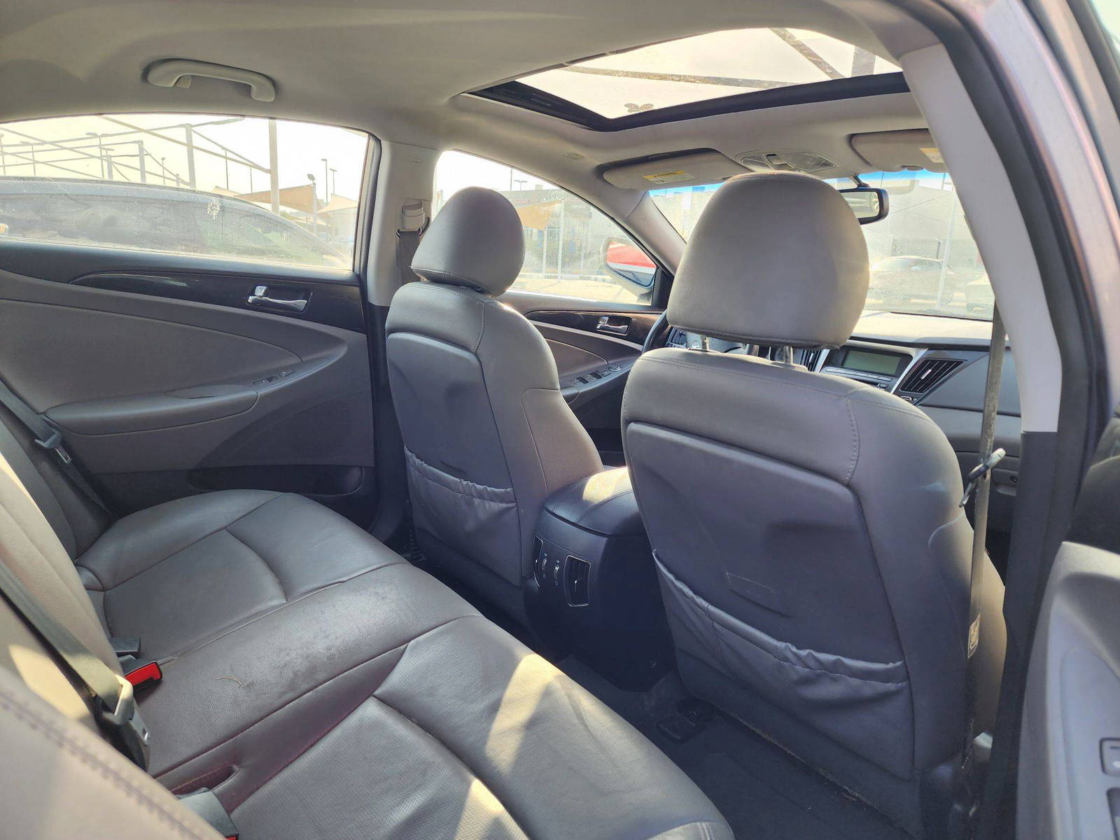2011 HYUNDAI SONATA — 152009 Miles — Lot 36979100 — Souq - Marhaba Auctions Used Cars - Image 4