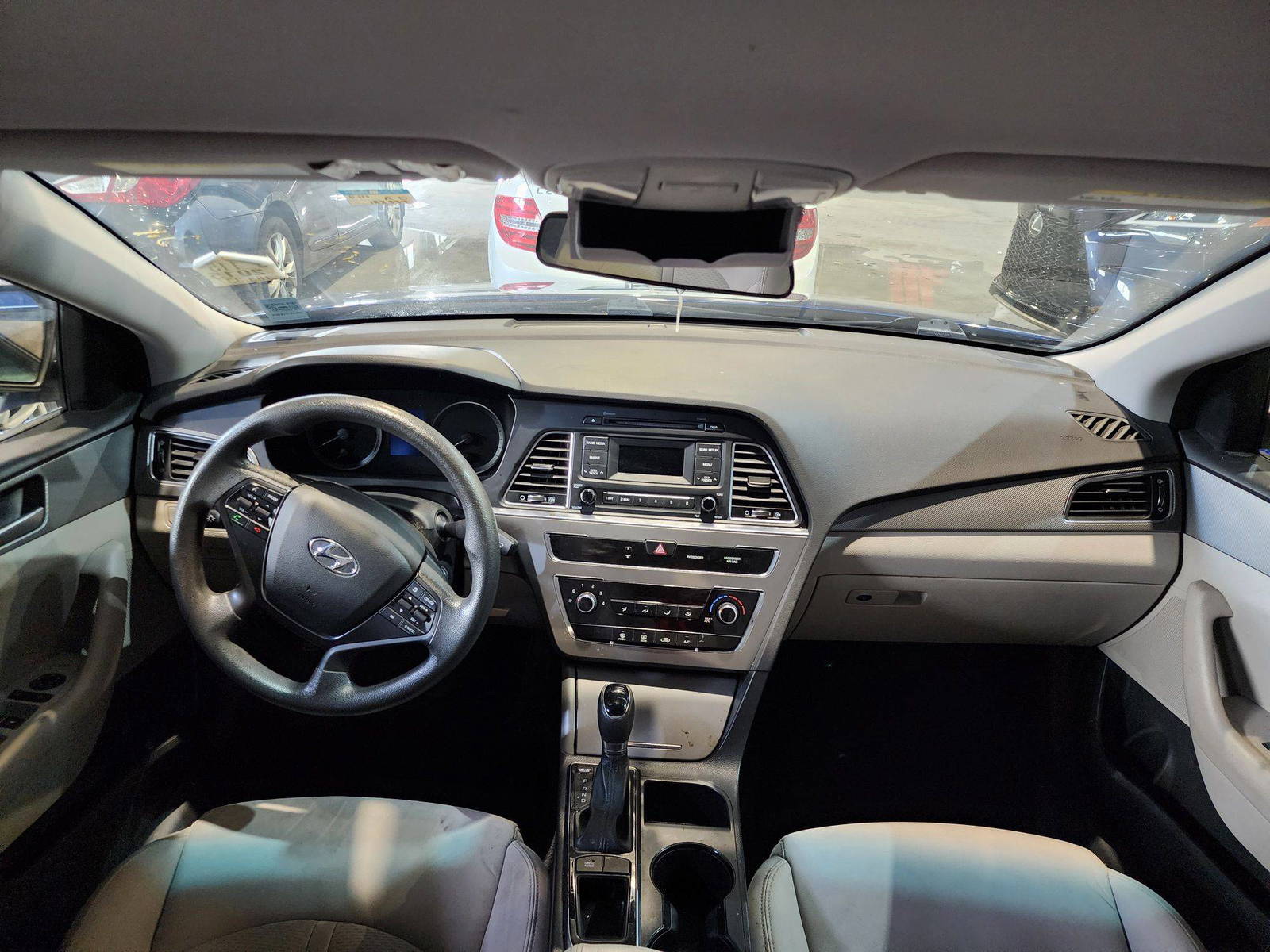 2015 HYUNDAI SONATA — 183337 Miles — Lot 076046 — Al Quoz - Marhaba Auctions Used Cars - Image 8