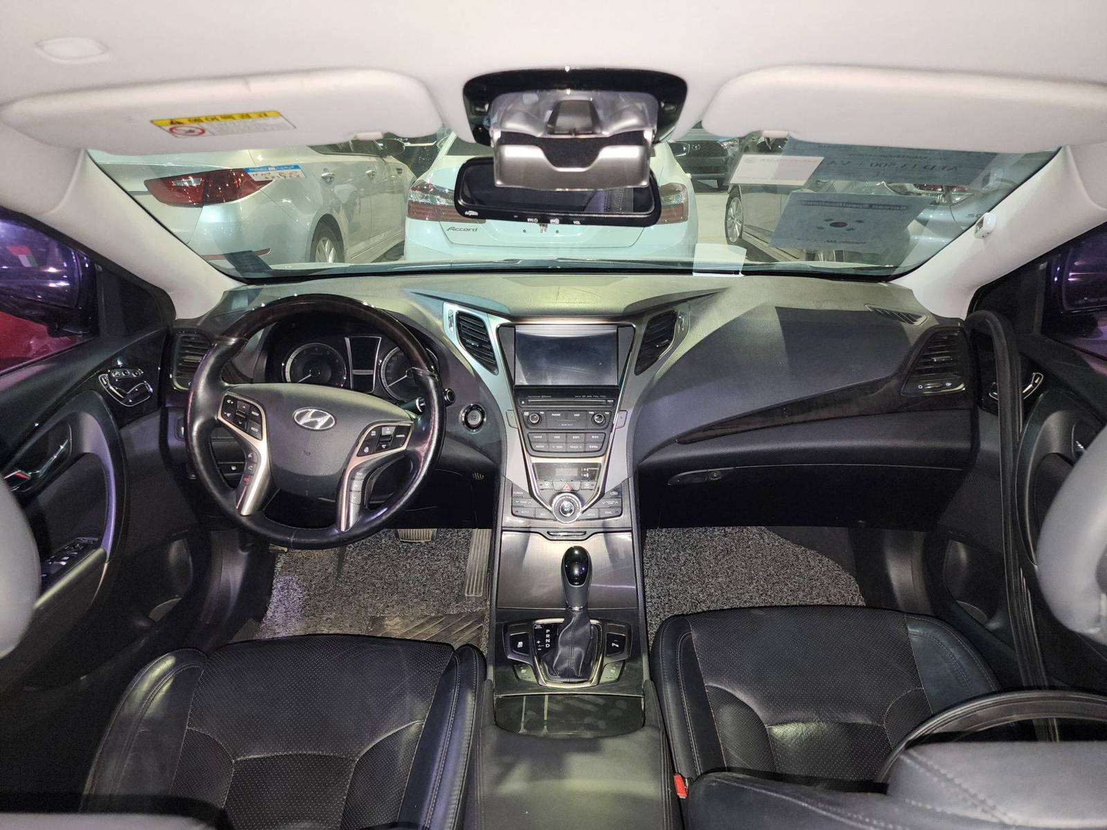 2014 HYUNDAI GRANDEUR — 285763 KM — Lot 370856 — Main - Marhaba Auctions Used Cars - Image 8