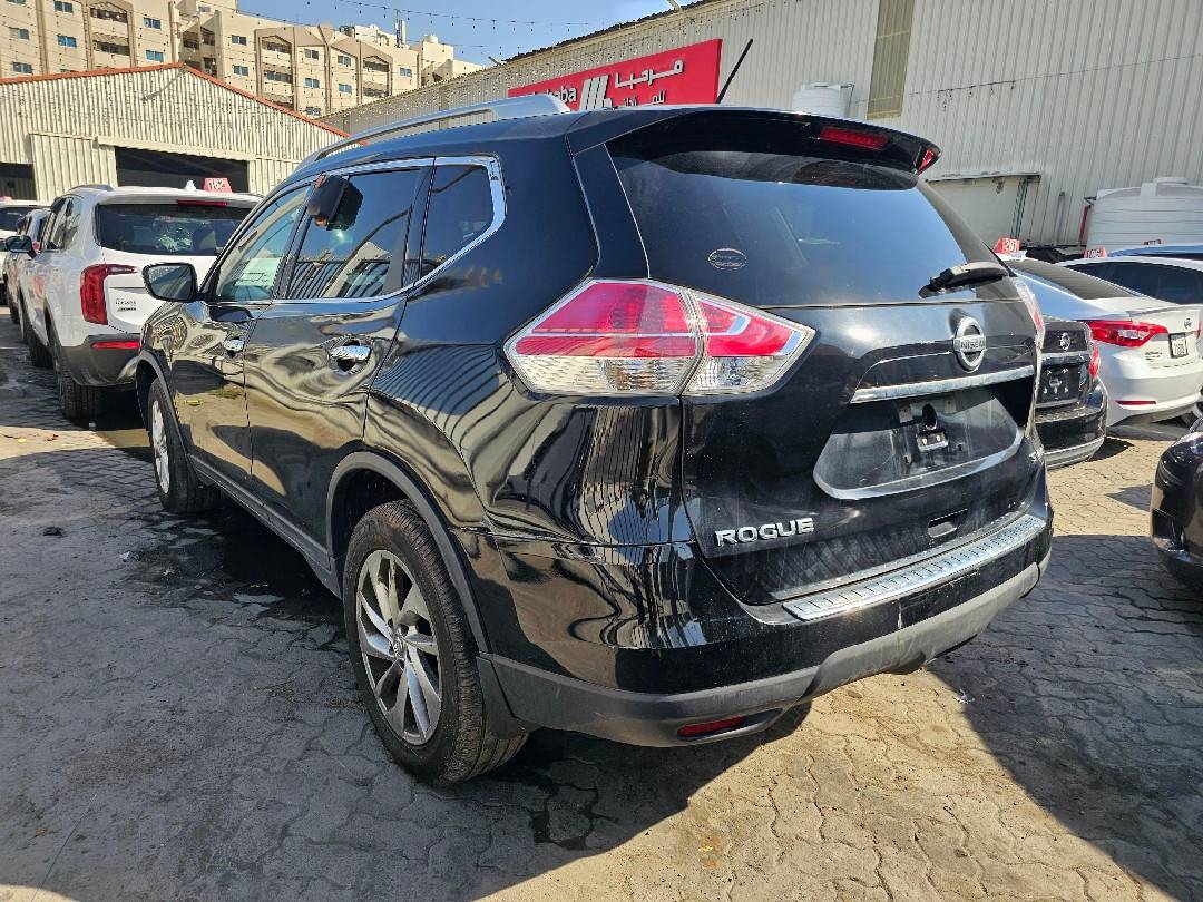 NISSAN ROGUE
