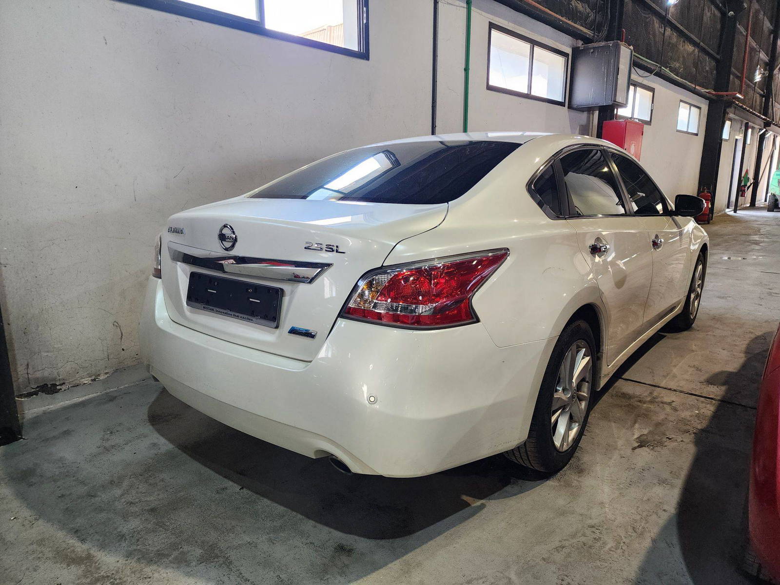 2014 NISSAN ALTIMA — 203812 KM — Lot 329205 — Al Quoz - Marhaba Auctions Used Cars - Image 5
