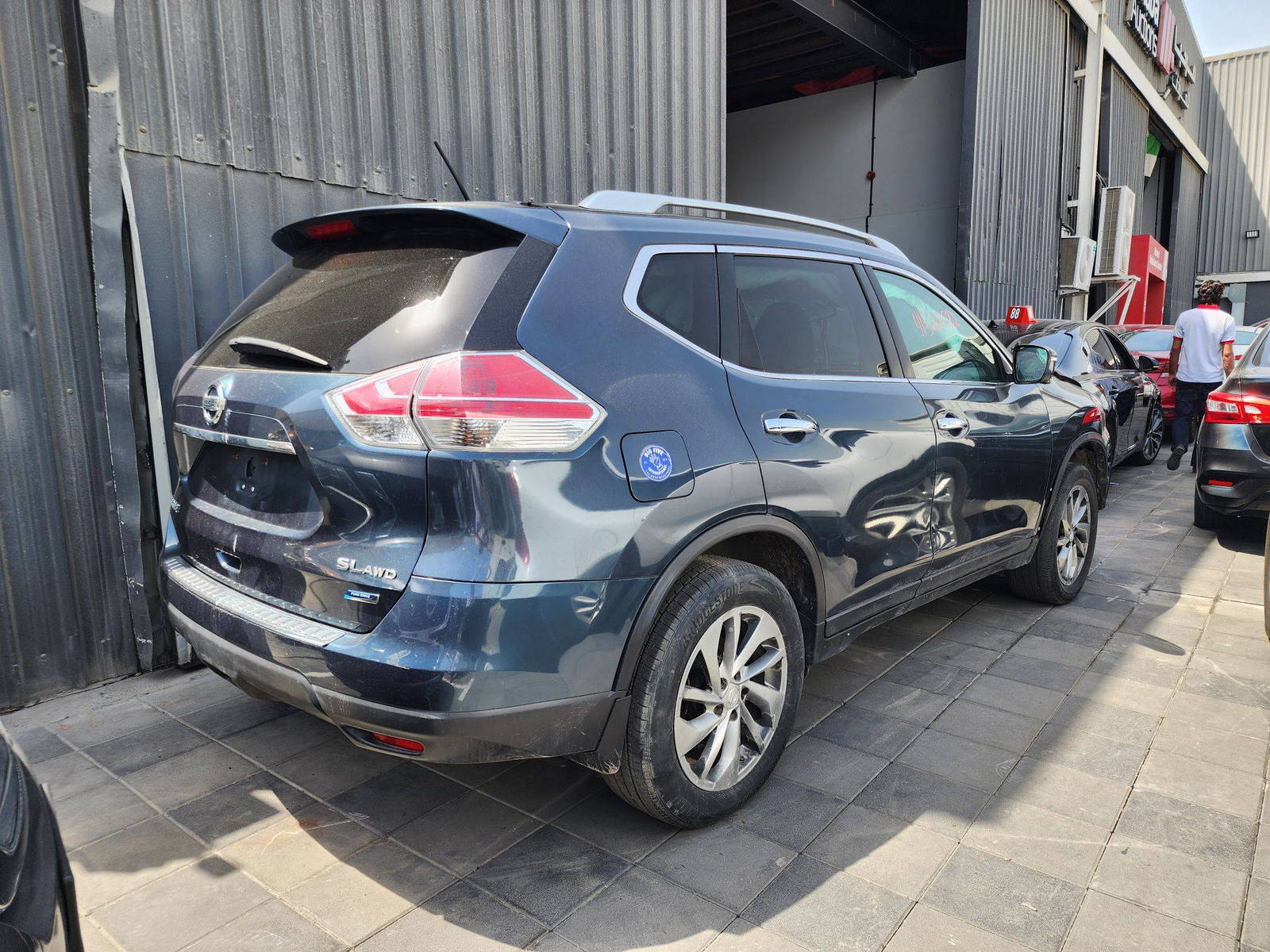 2014 NISSAN ROGUE — 154455 Miles — Lot XEC827535 — Al Quoz - Marhaba Auctions Used Cars - Image 6
