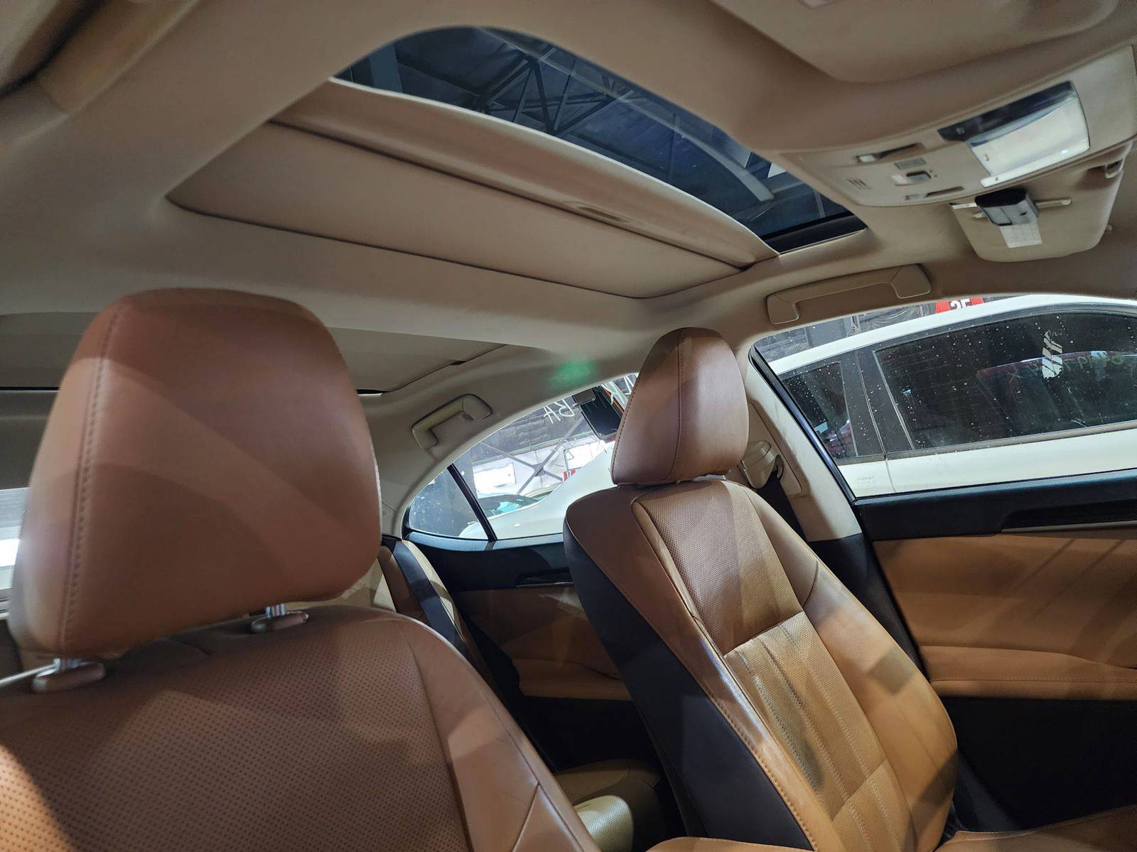 2016 LEXUS ES 350 — 161648 Miles — Lot 34117 — Al Quoz - Marhaba Auctions Used Cars - Image 10