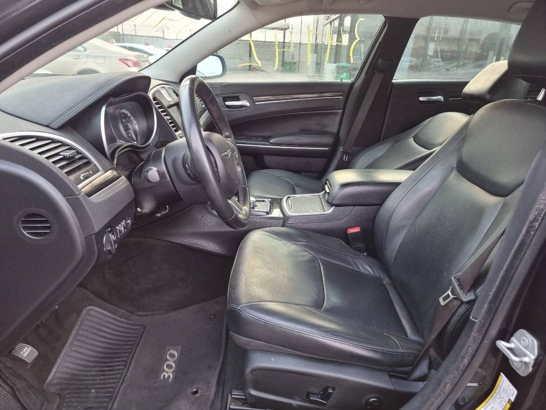 2015 CHRYSLER 300 — 113573 Miles — Lot 125487 — Ind. 12 - Marhaba Auctions Used Cars - Image 6