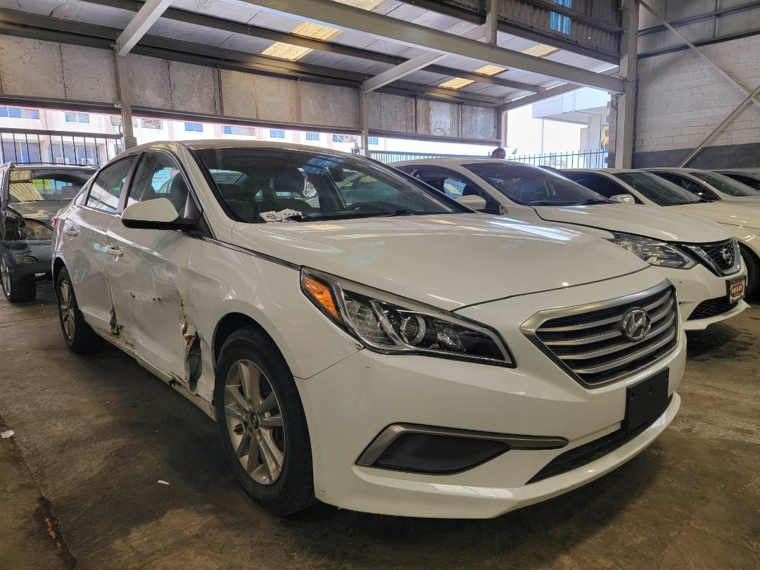 2017 HYUNDAI SONATA — 117881 Miles — Lot H446383 — Main - Marhaba Auctions Used Cars - Image 4