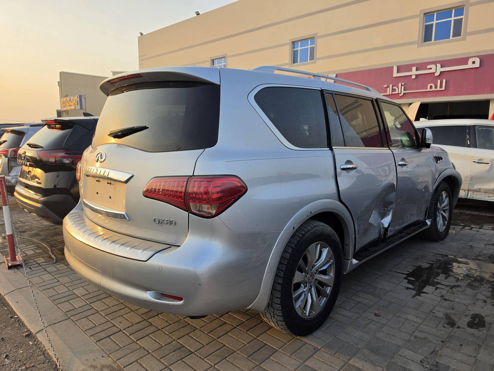 2017 INFINITI QX80 — 117957 Miles — Lot 73003605 - Marhaba Auctions Used Cars - Image 4