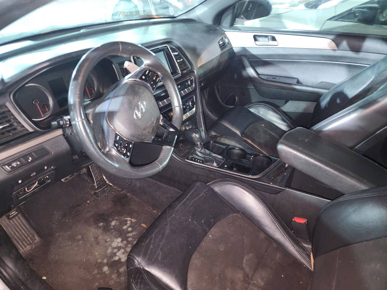 HYUNDAI SONATA SPORT 2018 - Marhaba Auction Used Cars - Image 8