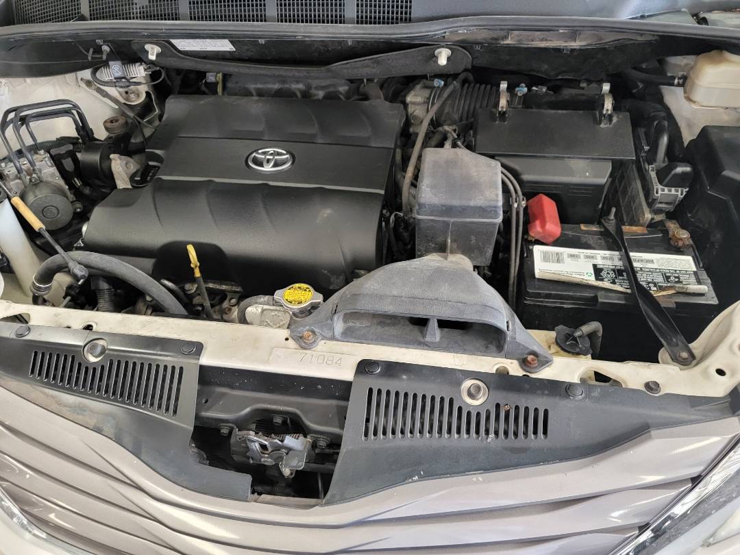 2015 TOYOTA SIENNA — 140175 Miles — Lot 87954175 — Main - Marhaba Auctions Used Cars - Image 12