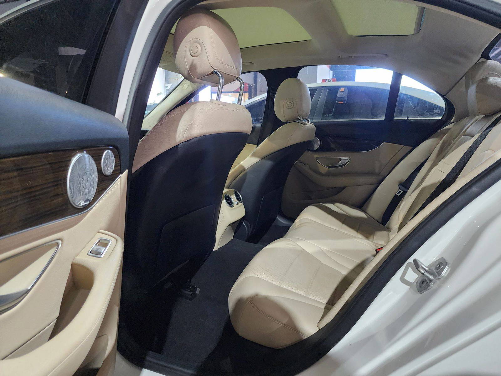 MERCEDES BENZ C300 2016 - Marhaba Auction Used Cars - Image 5