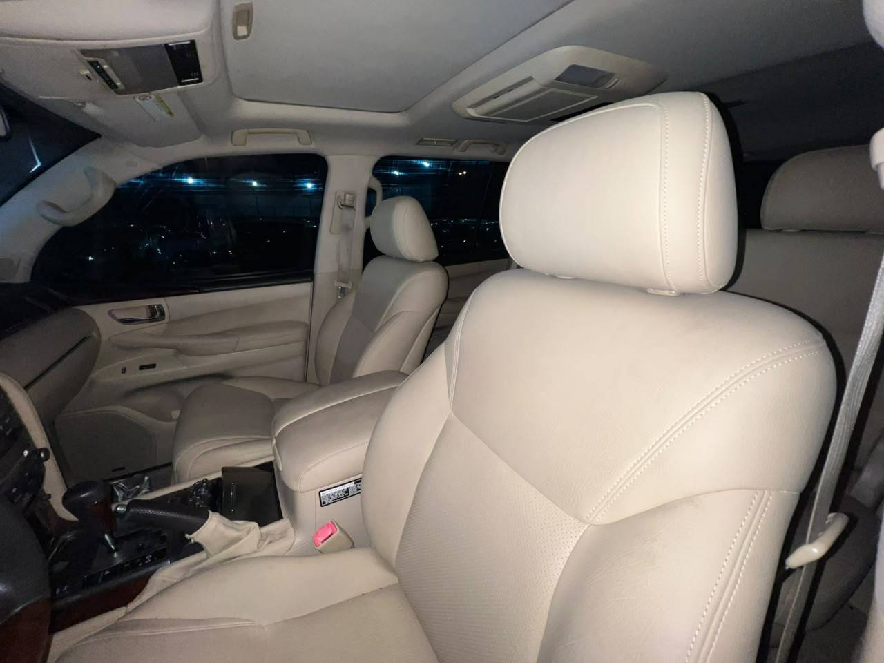 2009 LEXUS LX 570 — 183412 KM — Lot W894028311 - Marhaba Auctions Used Cars - Image 4