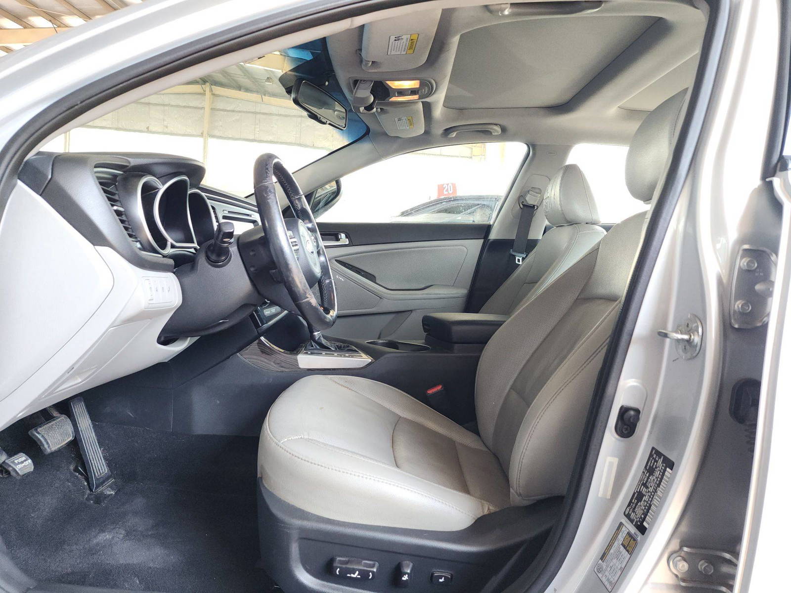 2015 KIA OPTIMA — 219507 Miles — Lot 40025594 — Souq - Marhaba Auctions Used Cars - Image 9