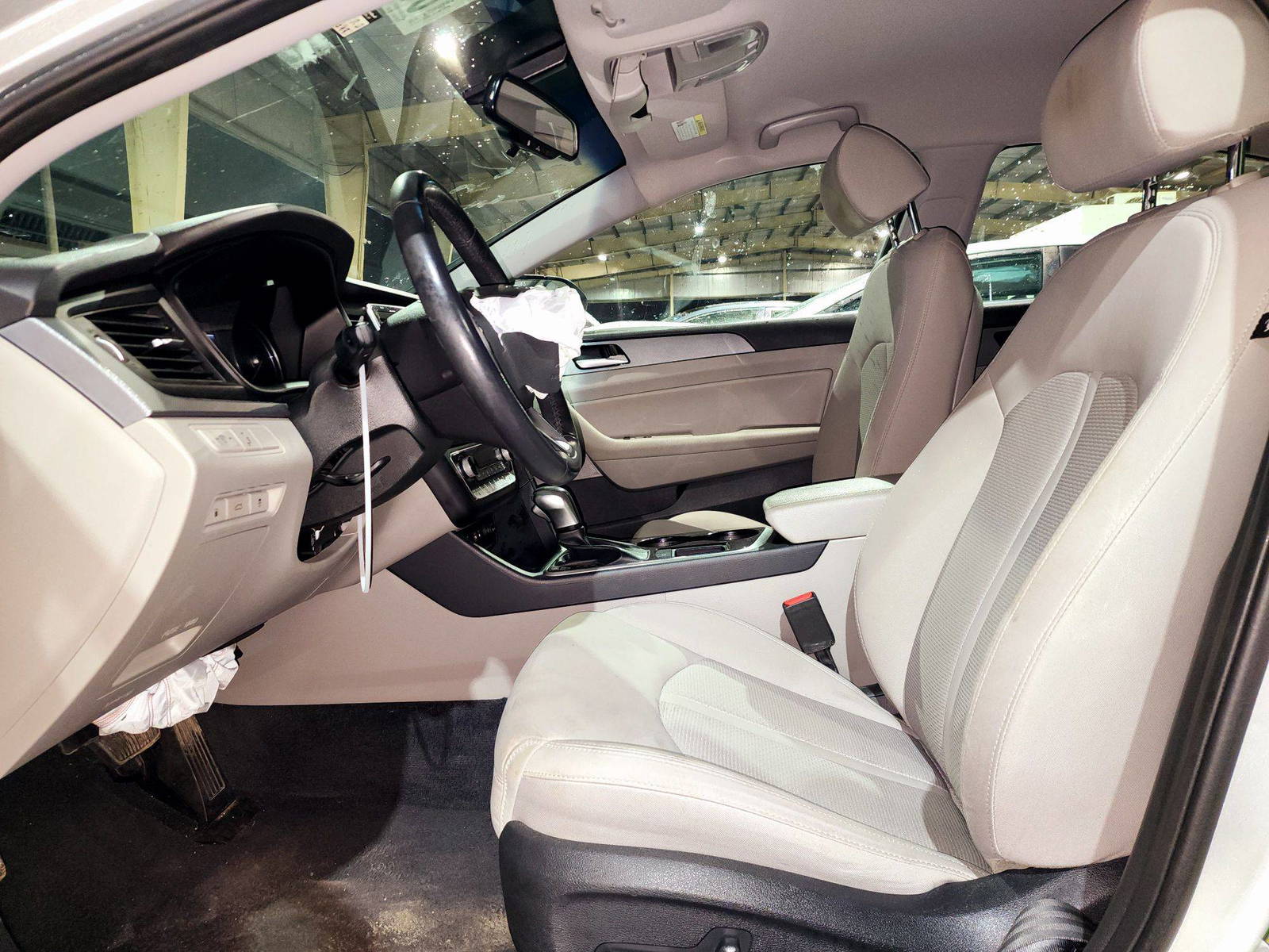2019 HYUNDAI SONATA — 88649 Miles — Lot 81046594 — Souq - Marhaba Auctions Used Cars - Image 8