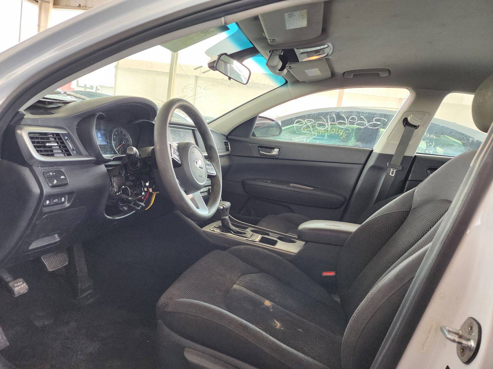 2019 KIA OPTIMA — 121551 Miles — Lot 36964689 — Souq - Marhaba Auctions Used Cars - Image 8