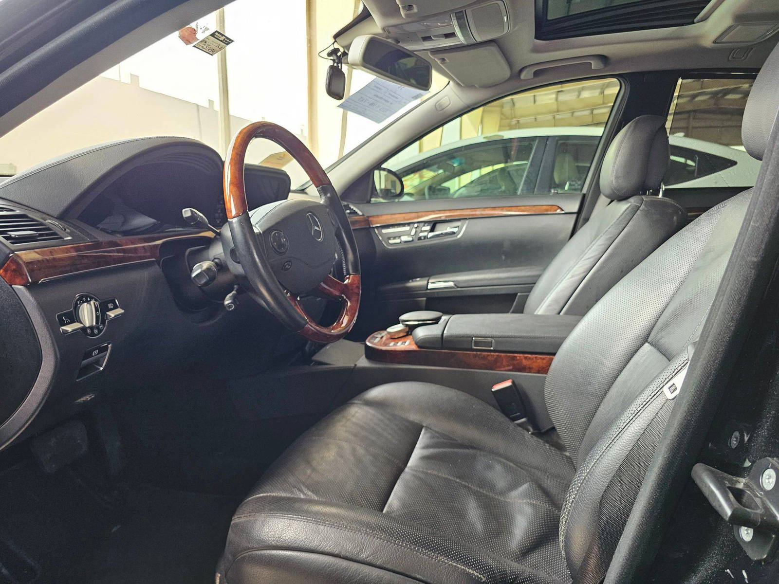 2007 MERCEDES BENZ S 500 4MATIC — 251494 KM — Lot 108748 — Souq - Marhaba Auctions Used Cars - Image 9