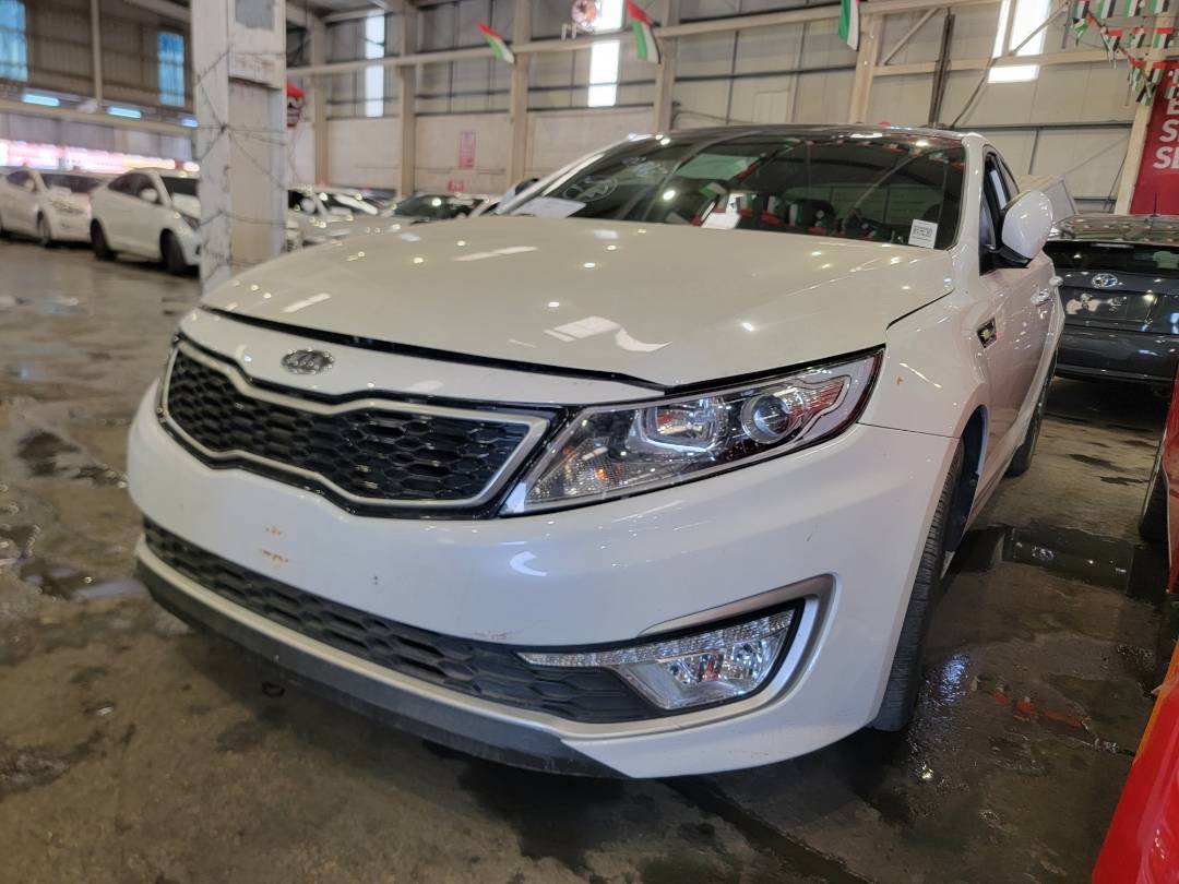 2013 KIA K5 — 211802 KM — Lot 041941 — Main - Marhaba Auctions Used Cars - Image 5