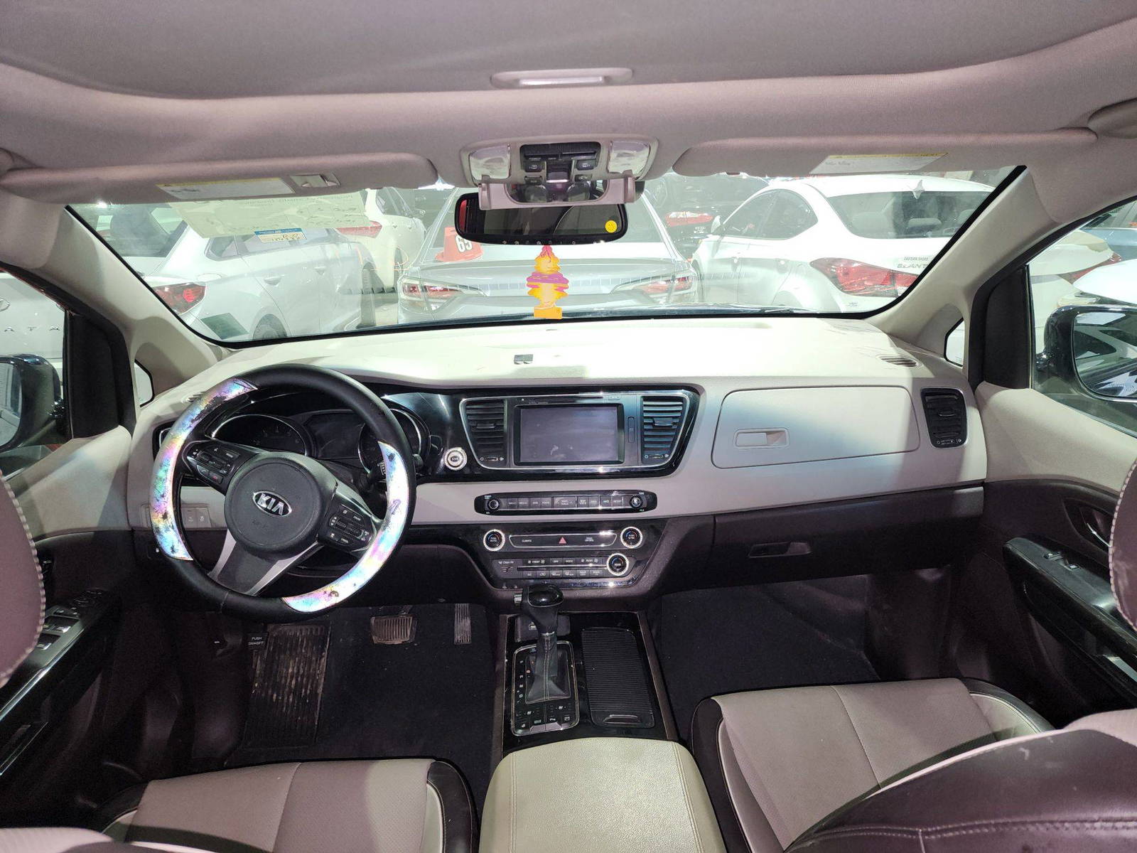 2016 KIA SEDONA — 154337 Miles — Lot 41711275 — Al Quoz - Marhaba Auctions Used Cars - Image 8