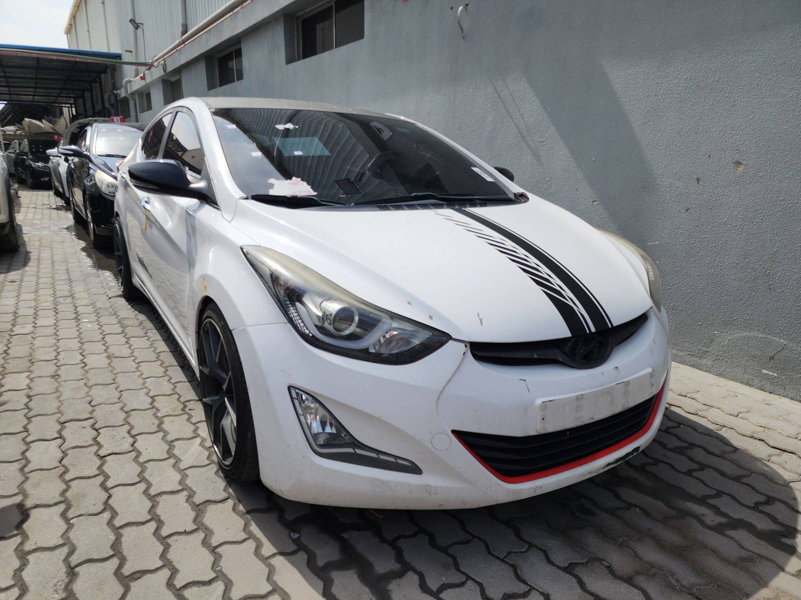 2014 HYUNDAI AVANTE — 216025 KM — Lot 019837 — Al Quoz - Marhaba Auctions Used Cars - Image 5