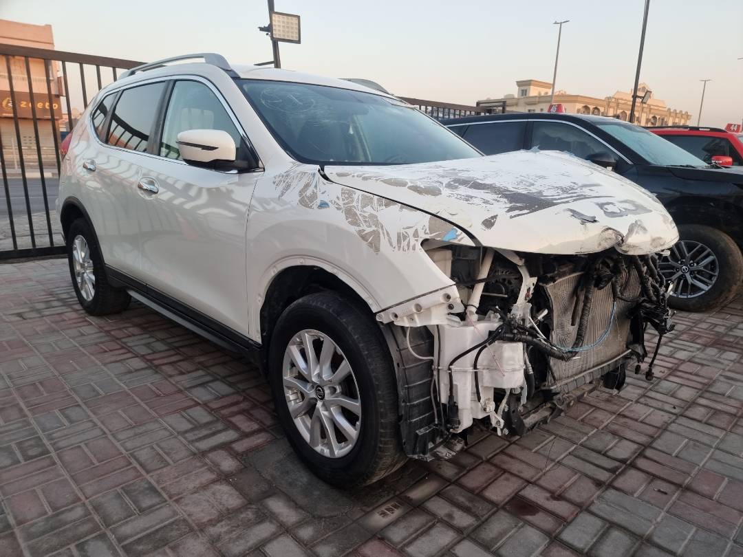 2017 NISSAN ROGUE — 98749 KM — Lot 2105478 — Ind. 12 - Marhaba Auctions Used Cars - Image 4
