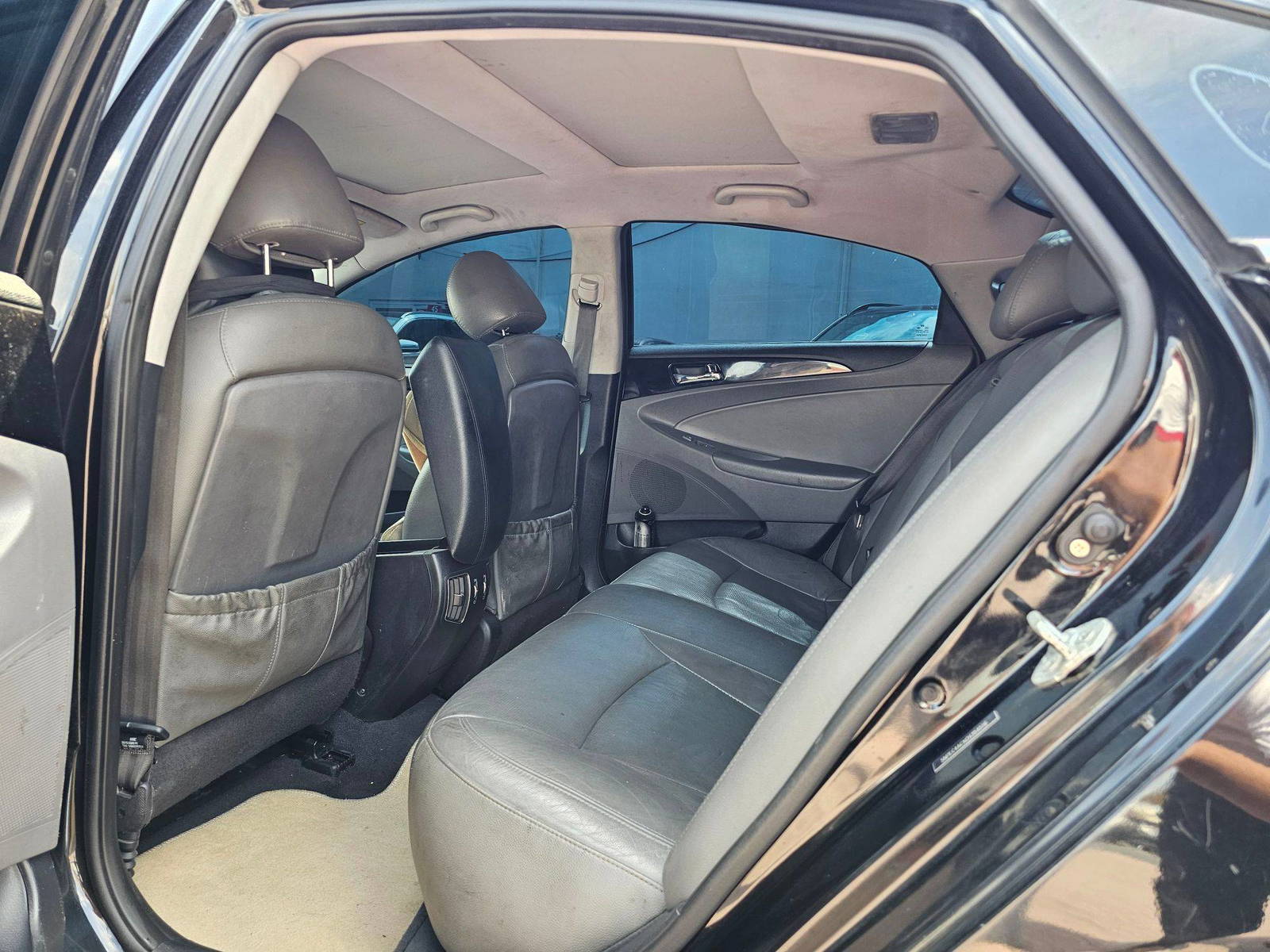 2012 HYUNDAI SONATA — 179914 Miles — Lot CXCH354516 — Souq - Marhaba Auctions Used Cars - Image 6
