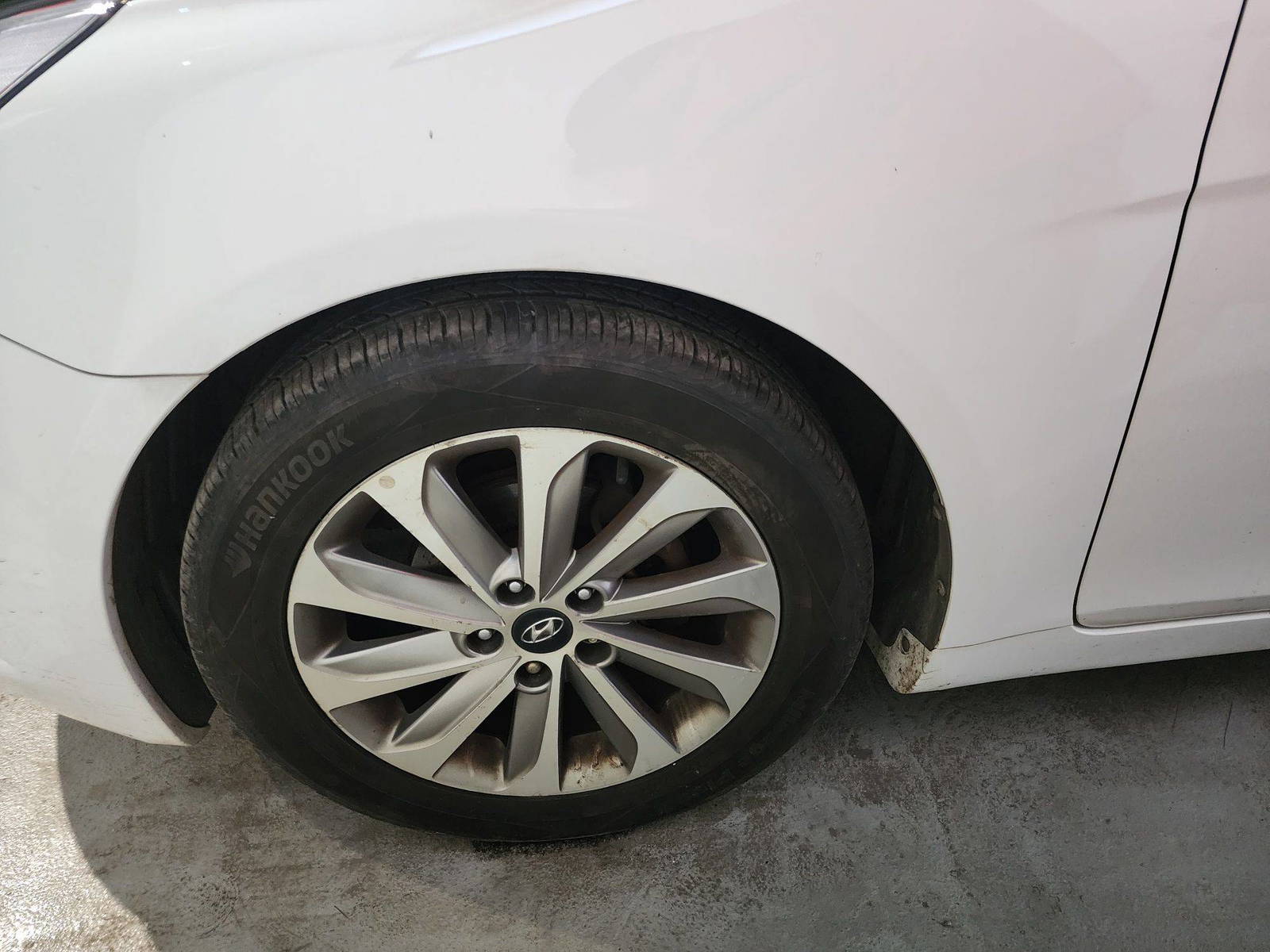 2014 HYUNDAI SONATA — 183657 KM — Lot 626536 — Al Quoz - Marhaba Auctions Used Cars - Image 11