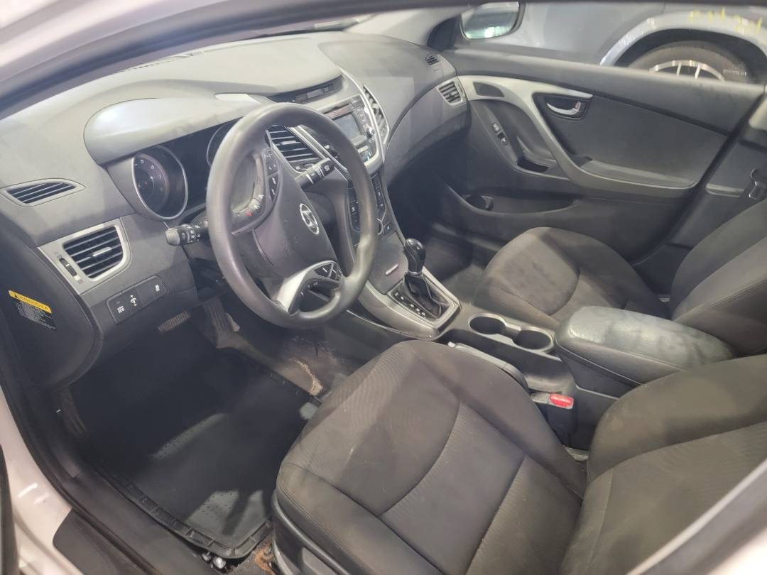 2016 HYUNDAI ELANTRA — 143315 KM — Lot GU497060 — Main - Marhaba Auctions Used Cars - Image 6
