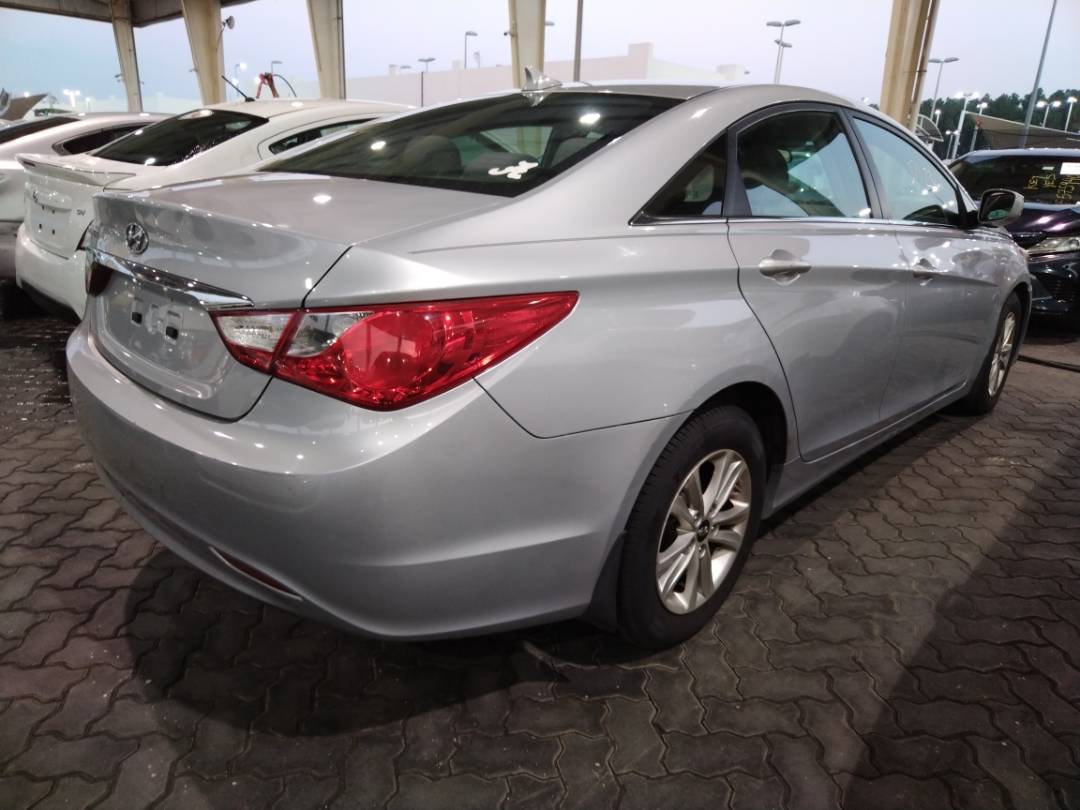 2011 HYUNDAI SONATA — 237268 Miles — Lot 37423159 - Marhaba Auctions Used Cars - Image 6
