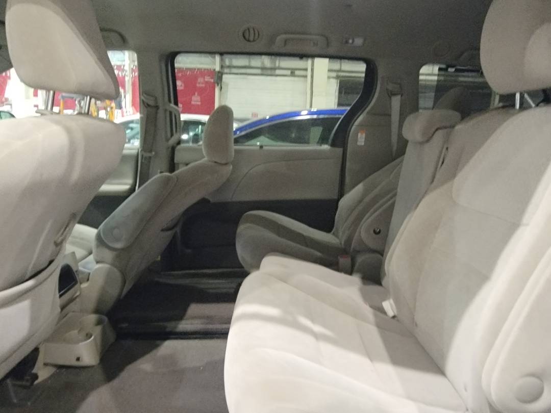2015 TOYOTA SIENNA — 207303 Miles — Lot C2FS538861 — Main - Marhaba Auctions Used Cars - Image 6