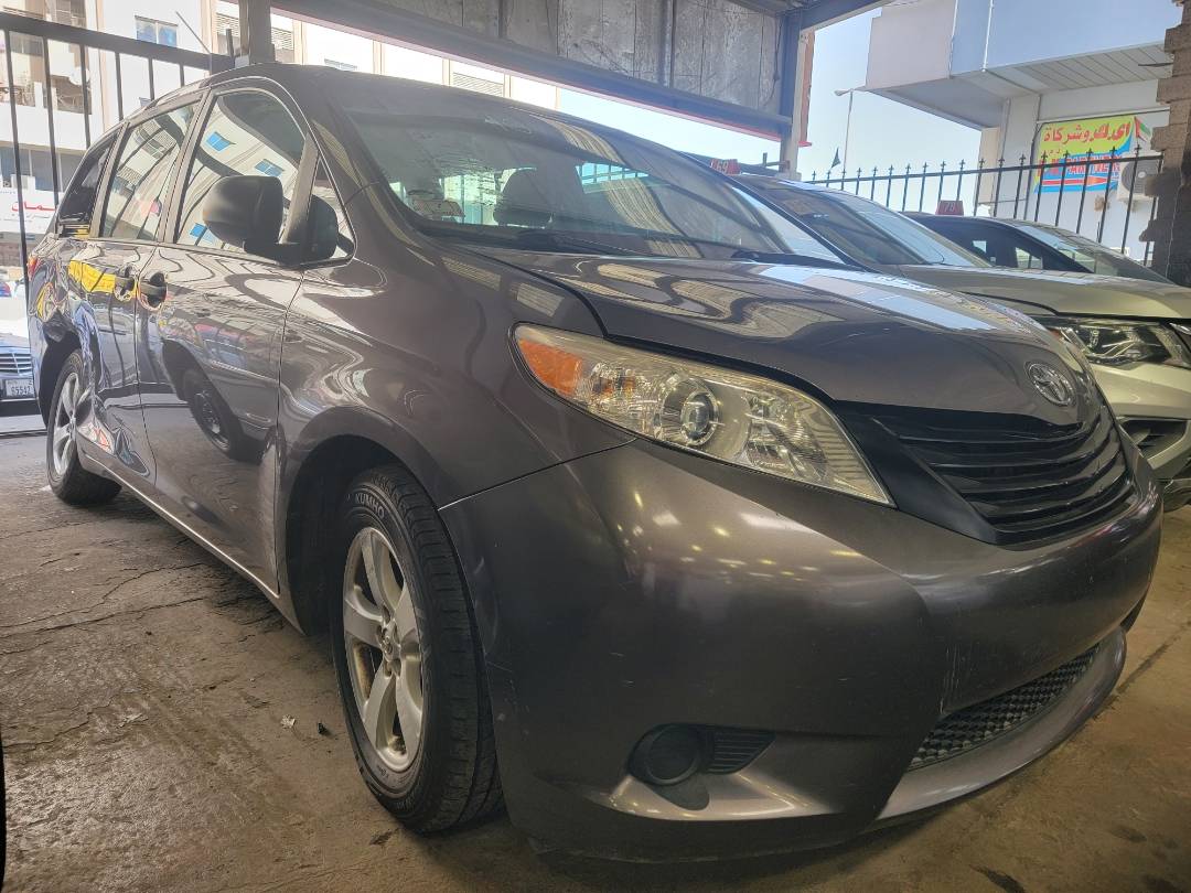 2015 TOYOTA SIENNA — 110550 Miles — Lot 667396 — Main - Marhaba Auctions Used Cars - Image 5