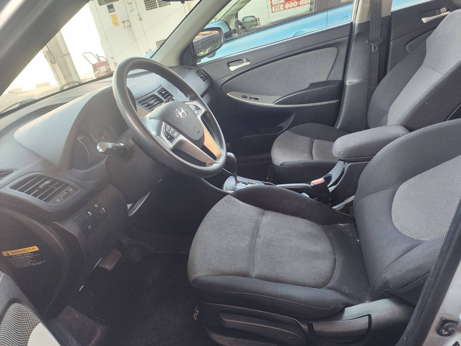 2012 HYUNDAI ACCENT — 187873 KM — Lot 47859 — Souq - Marhaba Auctions Used Cars - Image 7