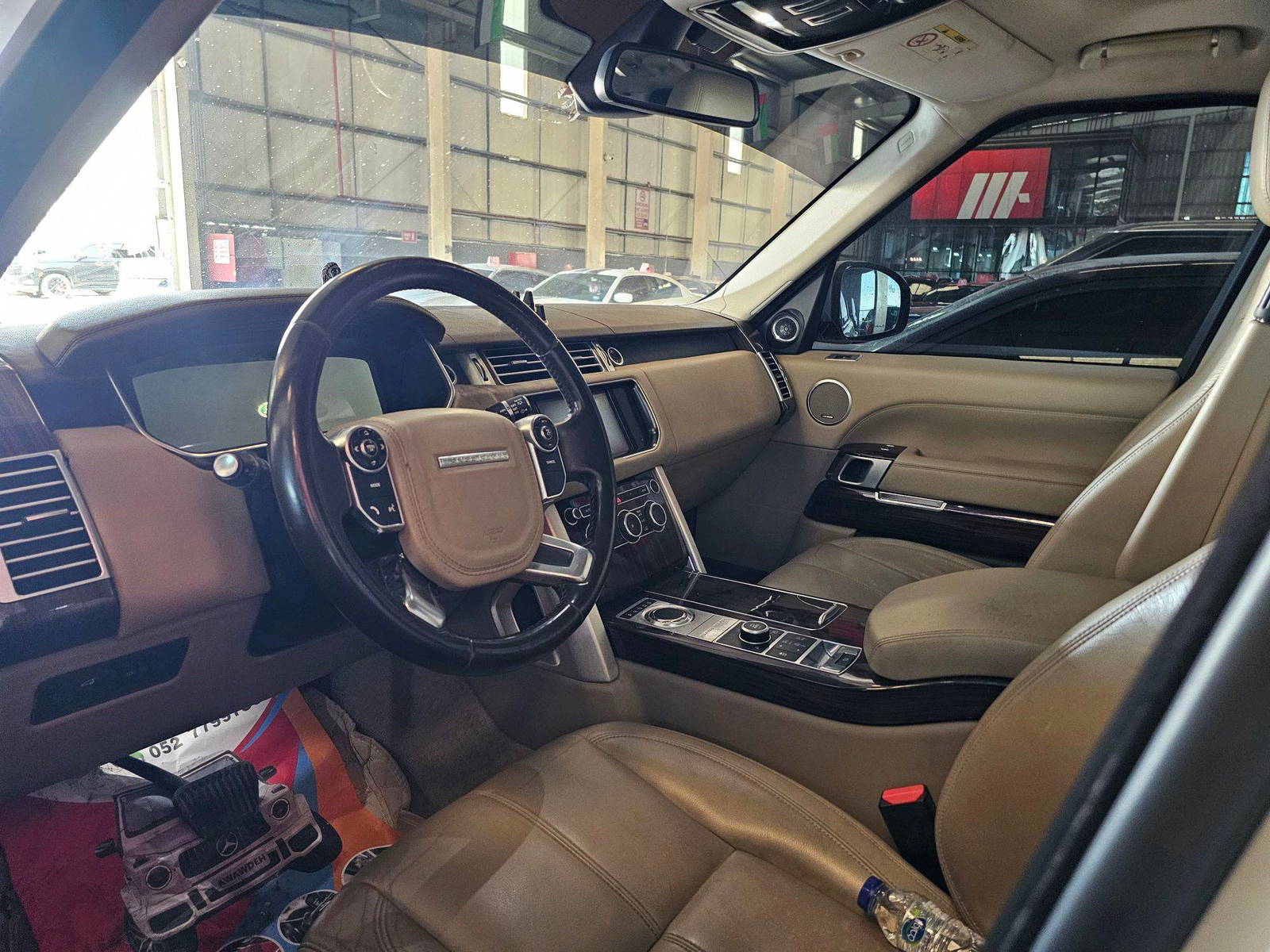 2014 LAND ROVER RANGE ROVER VOGUE — 176431 KM — Lot EN150062 — Main - Marhaba Auctions Used Cars - Image 8