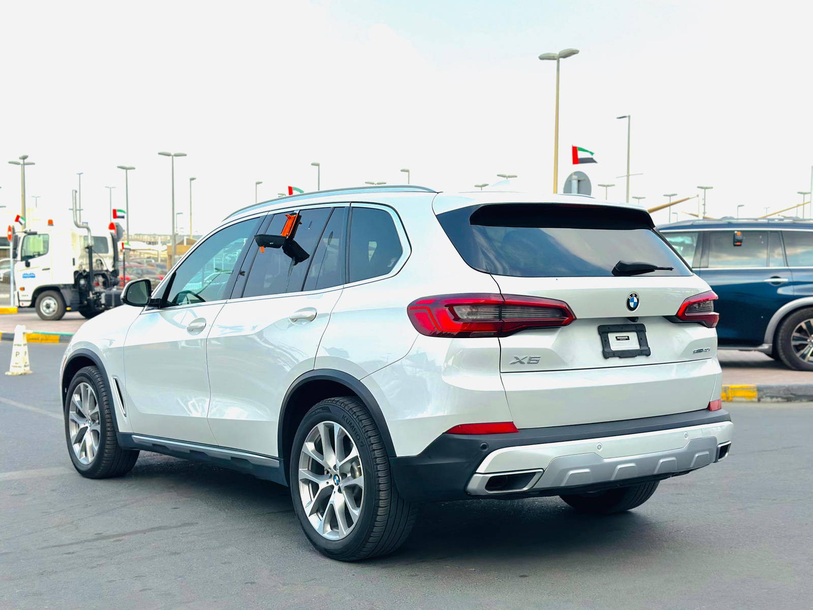 2020 BMW X5 SDRIVE 40I — 77105 KM — Lot 33365312 — Main - Marhaba Auctions Used Cars - Image 5