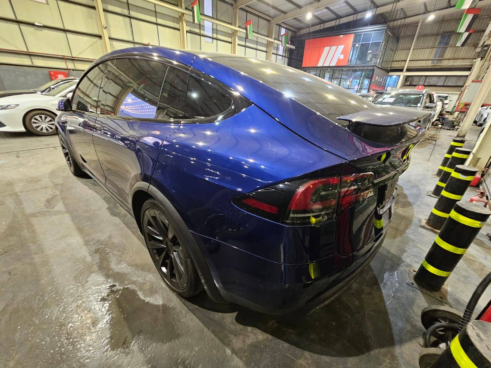 2023 TESLA Model X — 24802 KM — Lot F390425 — Souq - Marhaba Auctions Used Cars - Image 7