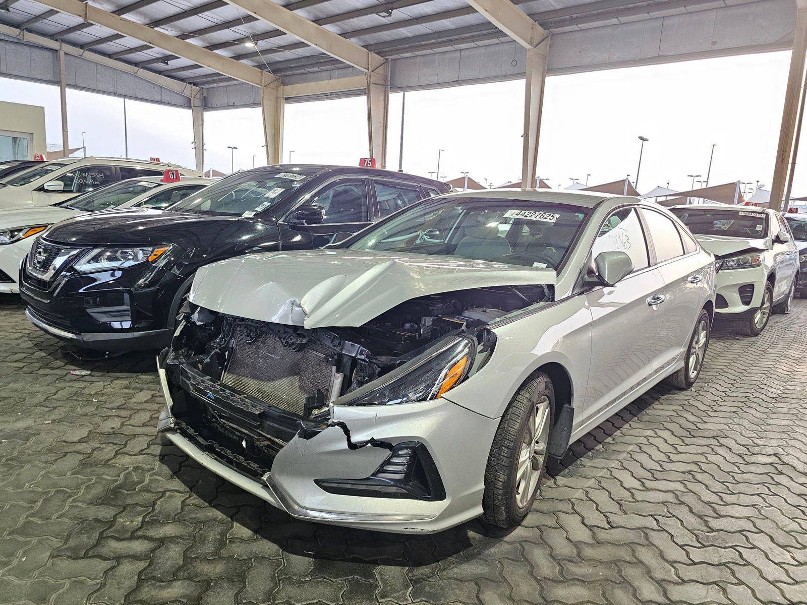 2018 HYUNDAI SONATA — 138963 Miles — Lot JH648304 — Ind. 12 - Marhaba Auctions Used Cars - Image 5