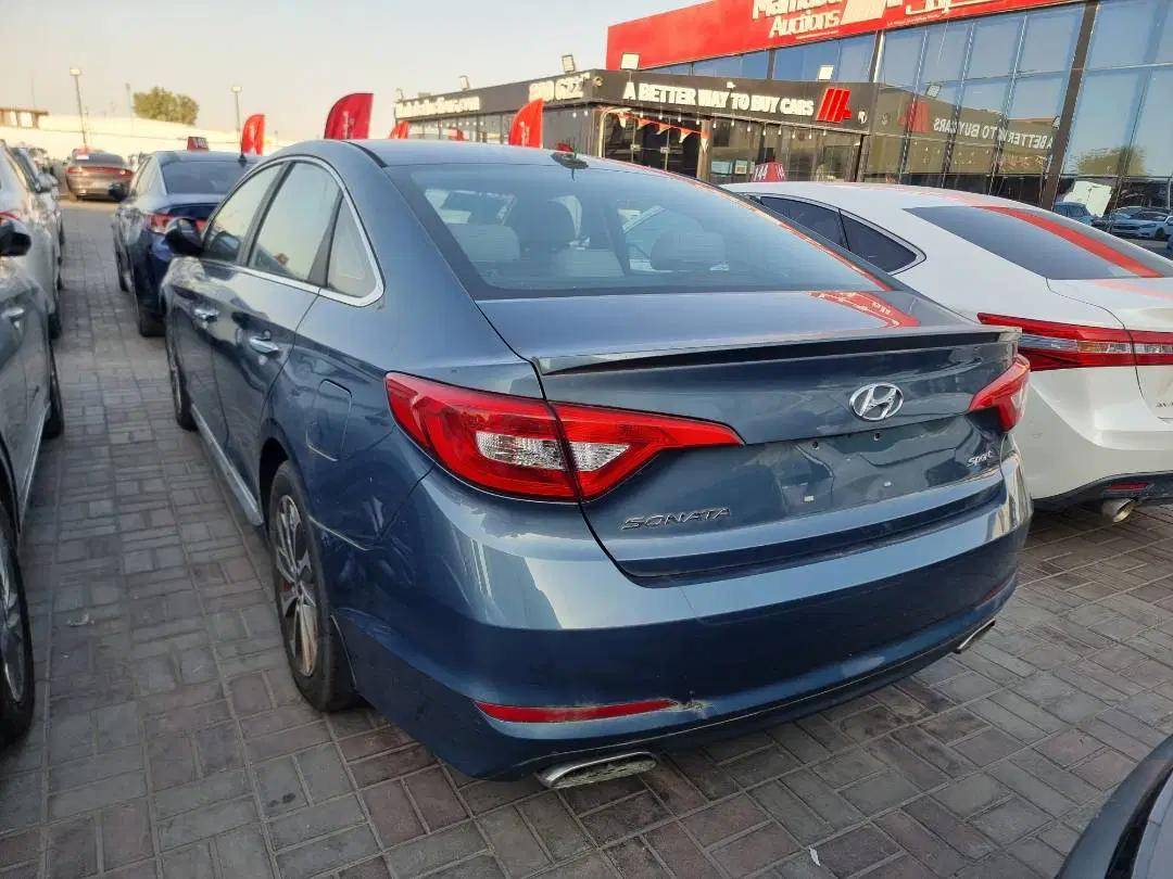 HYUNDAI SONATA SPORT