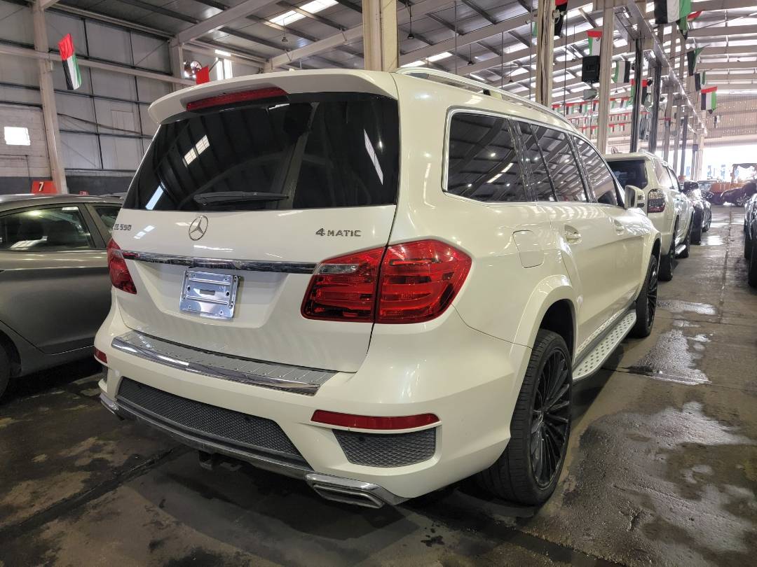 2014 MERCEDES BENZ GL 550 — 166545 KM — Lot 334350 — Main - Marhaba Auctions Used Cars - Image 3