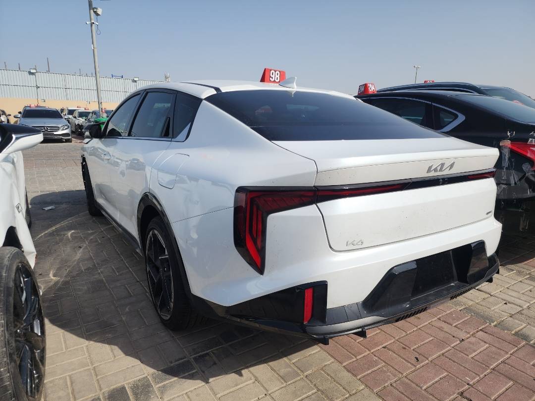 KIA K4